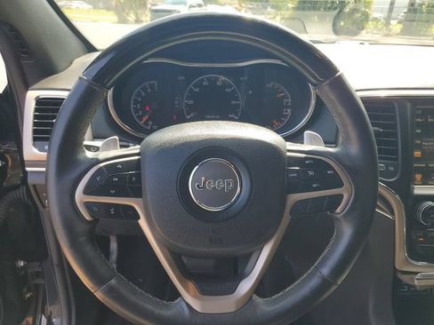 Used 2017 Jeep Grand Cherokee Overland AWD/4WD image 30