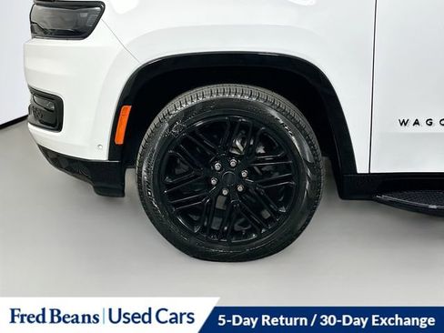Used 2025 Jeep Wagoneer Series II w/ Premium Group I image 36