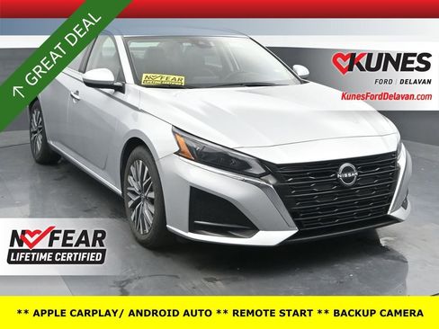 Used 2023 Nissan Altima 2.5 SV image 1