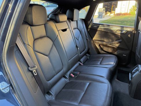 Used 2019 Porsche Macan S image 41