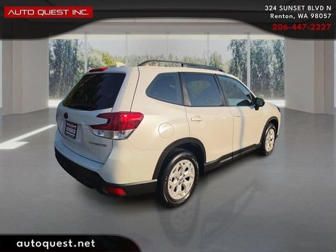 Used 2022 Subaru Forester AWD/4WD image 5