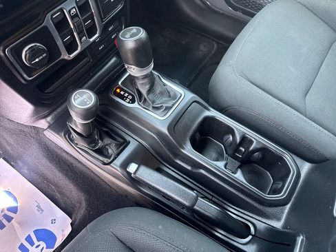 Used 2021 Jeep Wrangler Unlimited Sport w/ Sun And Sound Package AWD/4WD image 7
