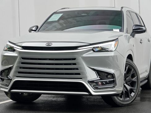 Used 2025 Lexus TX 350 AWD w/ Technology Package image 3