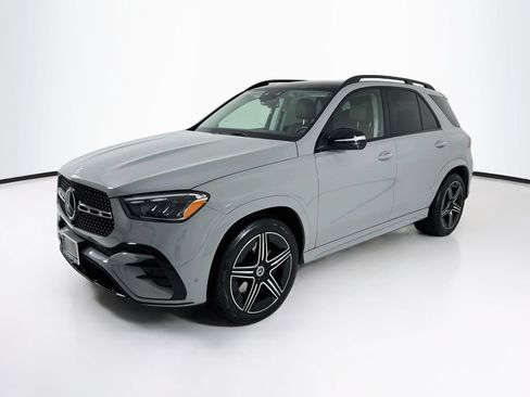 Used 2025 Mercedes-Benz GLE 350 4MATIC image 3