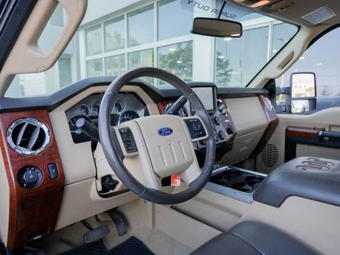 Used 2016 Ford F250 King Ranch w/ King Ranch w/Chrome Package AWD/4WD image 28