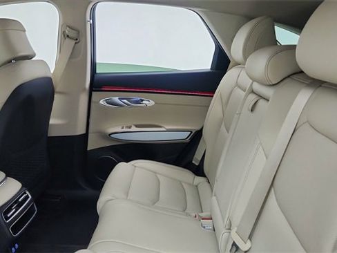 Used 2026 Genesis GV70 2.5T image 29