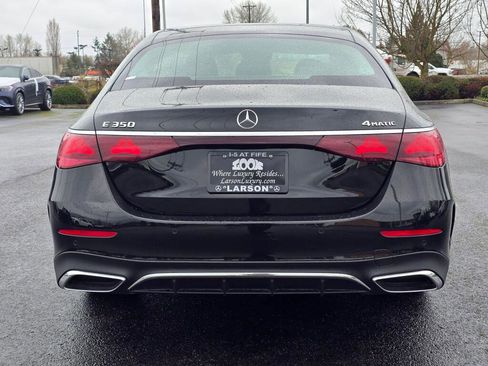 Used 2025 Mercedes-Benz E 350 4MATIC Sedan image 5