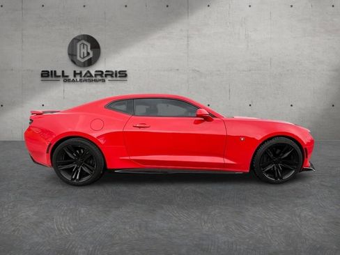 Used 2017 Chevrolet Camaro SS image 5
