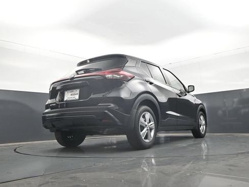 Used 2025 Nissan Kicks Play S FWD image 30