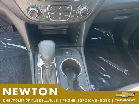 Used 2024 Chevrolet Equinox LT FWD image 12