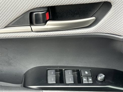 Used 2026 Toyota Camry SE w/ Convenience Package FWD image 15