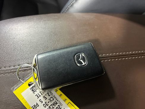 Used 2022 MAZDA CX-30 AWD 2.5 S w/ Premium Package image 38