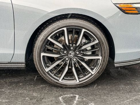 Used 2024 Honda Accord Touring image 9