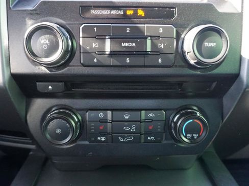 Used 2018 Ford F150 XLT w/ Equipment Group 302A Luxury AWD/4WD image 23