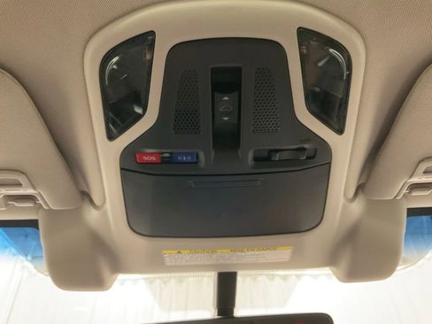 Used 2021 Subaru Outback Touring AWD/4WD image 20