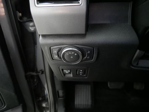 Used 2020 Ford F150 XLT w/ Equipment Group 302A Luxury AWD/4WD image 26