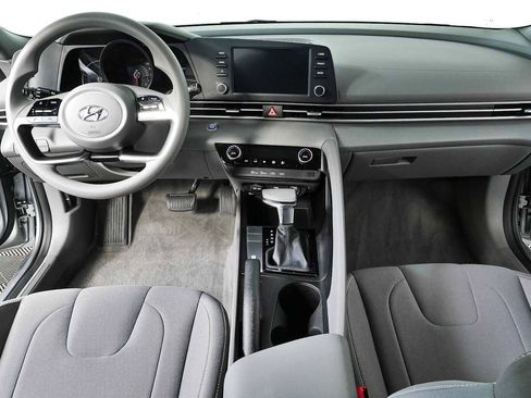 Used 2023 Hyundai Elantra SEL FWD image 16