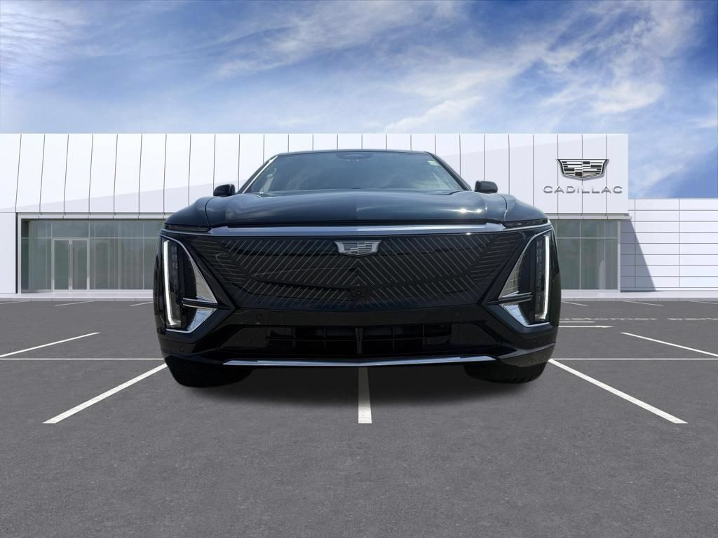 Certified 2024 Cadillac Lyriq Luxury AWD/4WD image 7