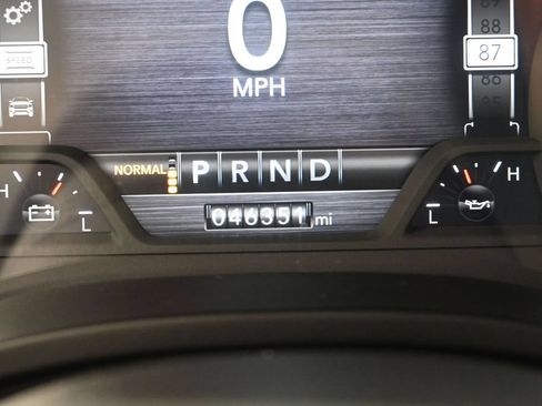 Used 2023 RAM 1500 Laramie AWD/4WD image 32