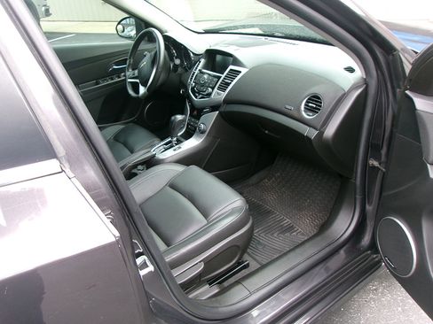Used 2015 Chevrolet Cruze LTZ w/ Sun, Sound and Sport Package FWD image 13