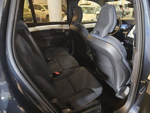 Certified 2025 Volvo XC90 B6 Ultra image 9