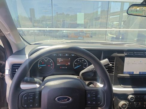 Used 2024 Ford F250 XL w/ STX Appearance Package AWD/4WD image 6