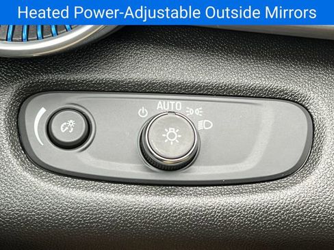 Certified 2024 Chevrolet Trax LT w/ LT Convenience Package image 18