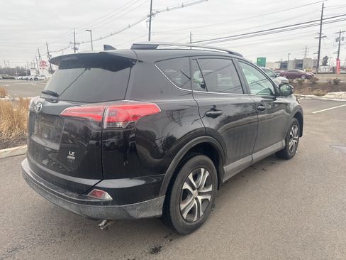 Used 2017 Toyota RAV4 LE w/ Carpet Mat Package image 5
