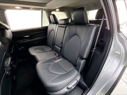 Used 2025 Toyota Grand Highlander FWD image 34