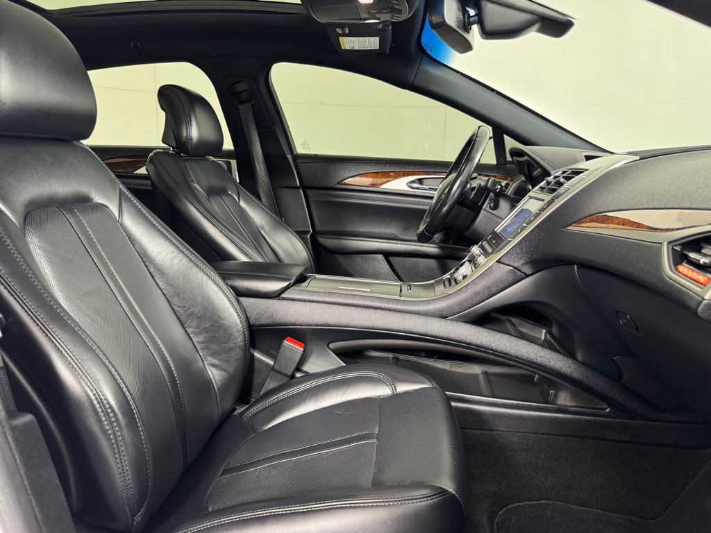 Used 2019 Lincoln MKZ Reserve w/ Luxury Package AWD/4WD image 25