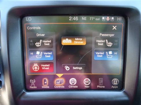Used 2015 Jeep Cherokee 4WD Limited w/ Luxury Group image 28