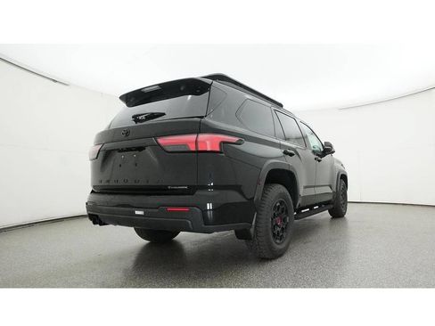 Used 2025 Toyota Sequoia TRD Pro AWD/4WD image 30