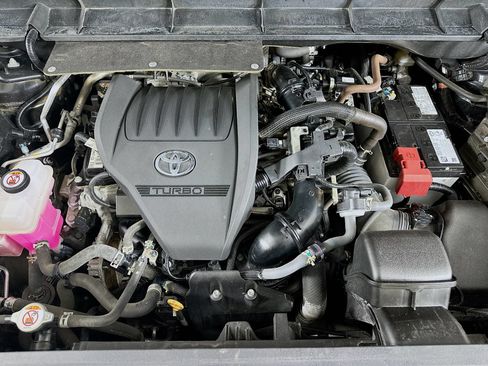 Used 2024 Toyota Highlander Platinum AWD/4WD image 13