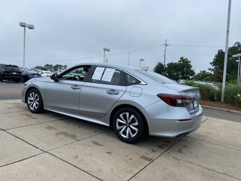 Used 2025 Honda Civic LX image 5