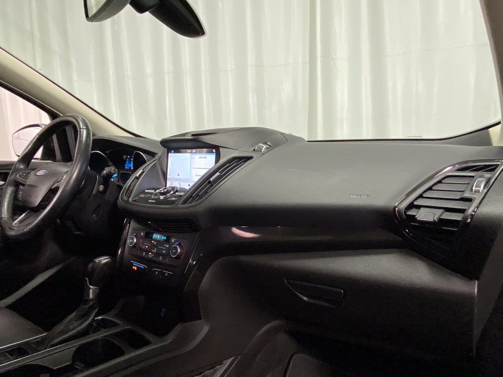 Used 2017 Ford Escape Titanium AWD/4WD image 31