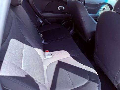 Used 2019 Kia Soul w/ Convenience Package image 14