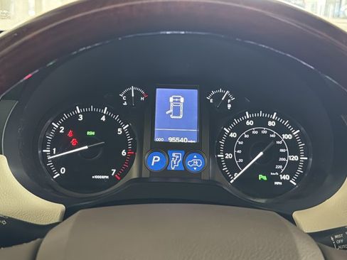 Used 2014 Lexus GX 460 Luxury AWD/4WD image 17