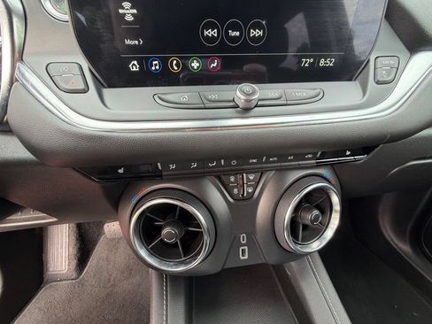 Used 2025 Chevrolet Blazer LT AWD/4WD image 24