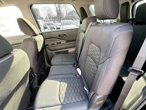 New 2025 Nissan Pathfinder S image 26
