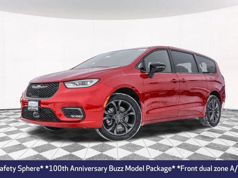 New 2026 Chrysler Pacifica Select image 2