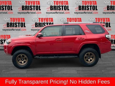 Used 2018 Toyota 4Runner TRD Off-Road AWD/4WD image 7