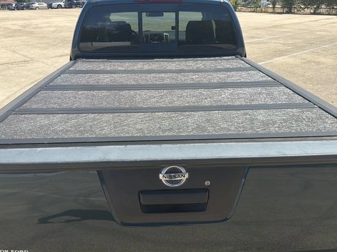 Used 2013 Nissan Frontier Desert Runner RWD image 5