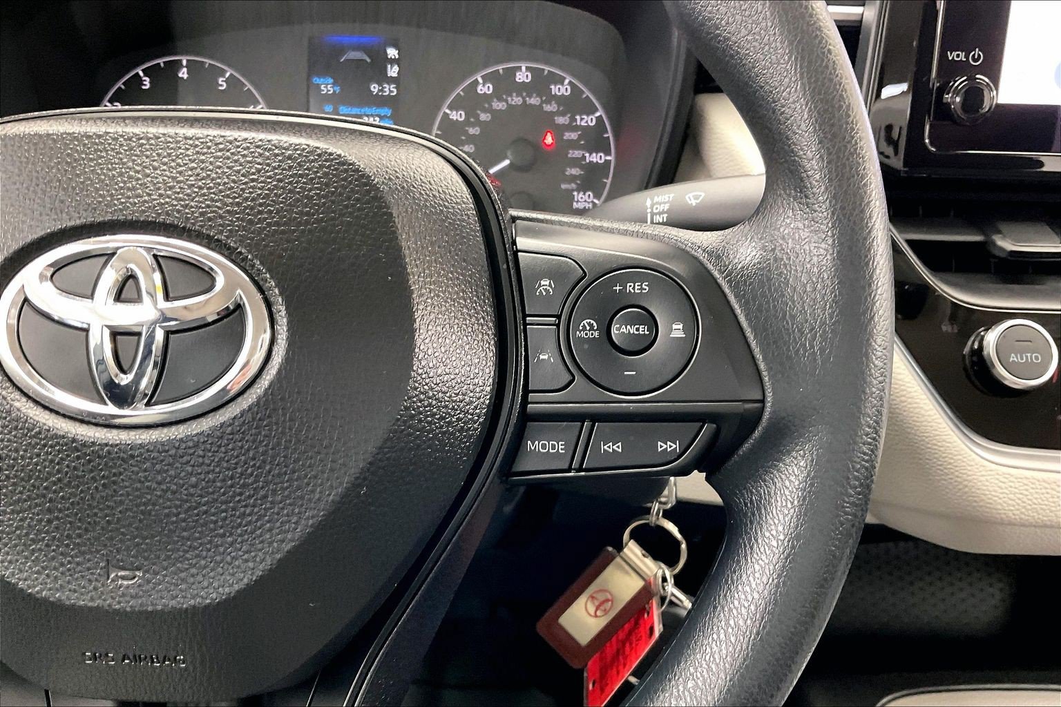Used 2024 Toyota Corolla LE FWD image 20