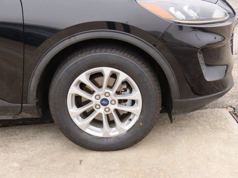 Used 2020 Ford Escape SE image 9