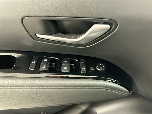 Used 2024 Hyundai Tucson Limited image 11