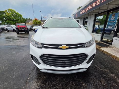 Used 2017 Chevrolet Trax LT w/ LT Convenience Package FWD image 24