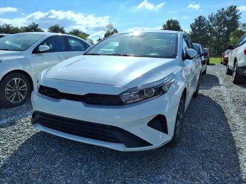 Used 2024 Kia Forte LXS FWD image 4