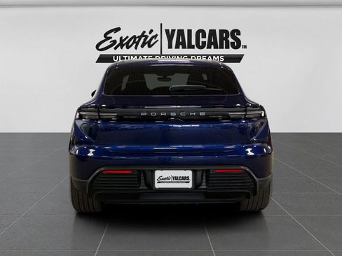 Used 2024 Porsche Macan 4 Electric AWD/4WD image 4