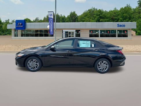 New 2026 Hyundai Elantra Hybrid FWD image 9