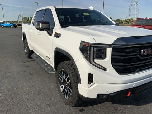 Used 2023 GMC Sierra 1500 AT4 w/ AT4 Premium Package image 18